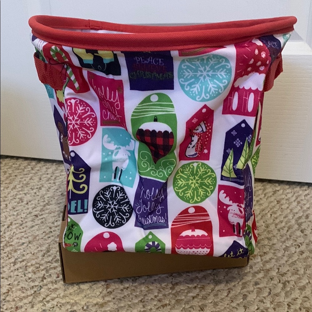 thirty-one Red and Green Holiday Decor Bag